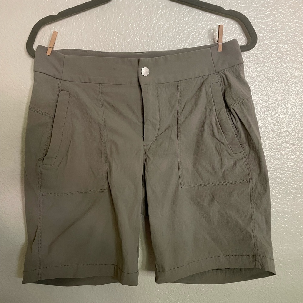Athleta Trekkie Short